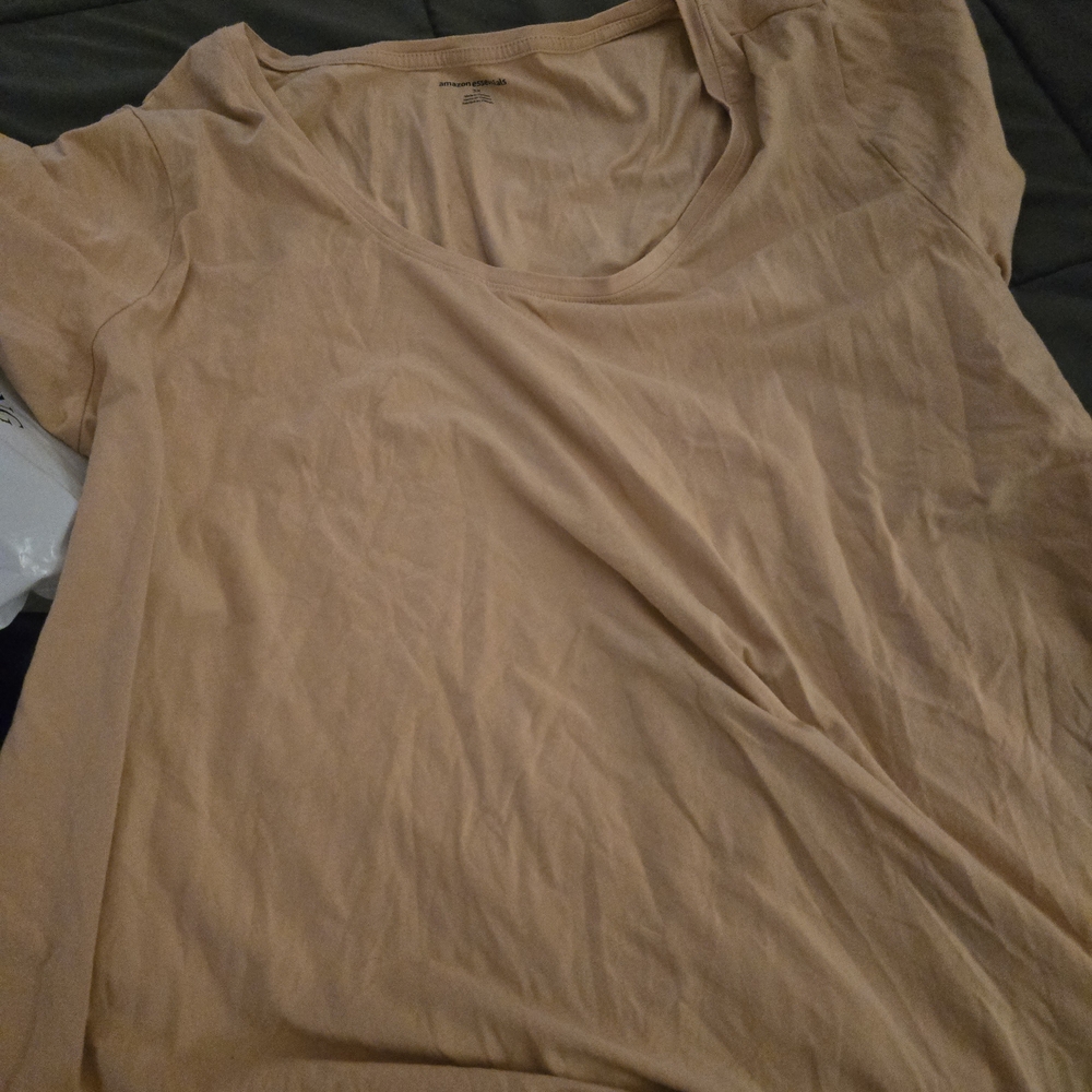 Amazon Essentials Women's Light Peach Short Sleeve Tee